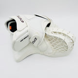 New CCM E-Flex 6 Pro Goalie Glove-Regular (581 Game Ready)
