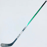 New Custom Green Tyler Seguin Bauer Vapor ADV (Hyperlite 2 Dress) Hockey Stick-RH-P92-95 Flex-Grip W/ Spiral Tactile-Tapered Handle