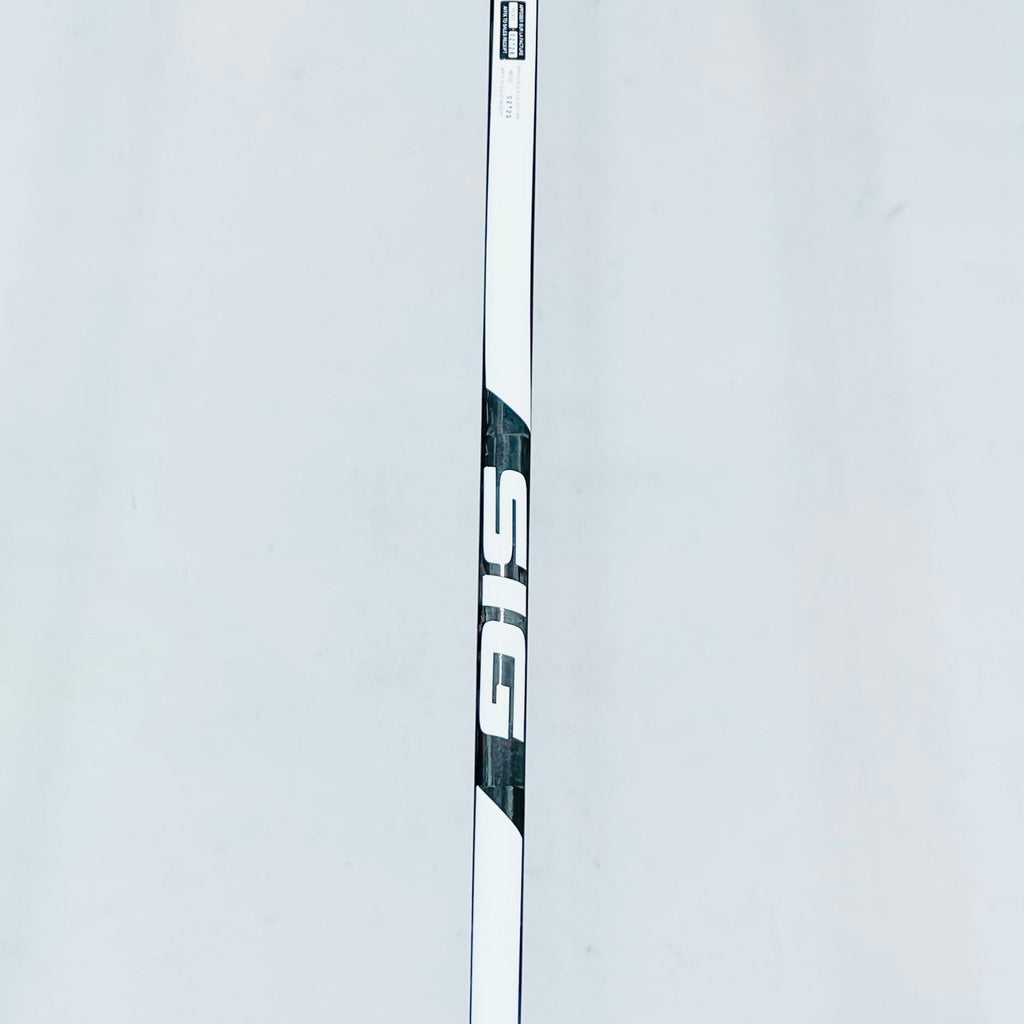 SIG PRO SERIES Hockey Stick (375 Grams)-RH-65 Flex (SR Shaft)-P28-Grip-Hybrid Kick (Nexus/Jetspeed)